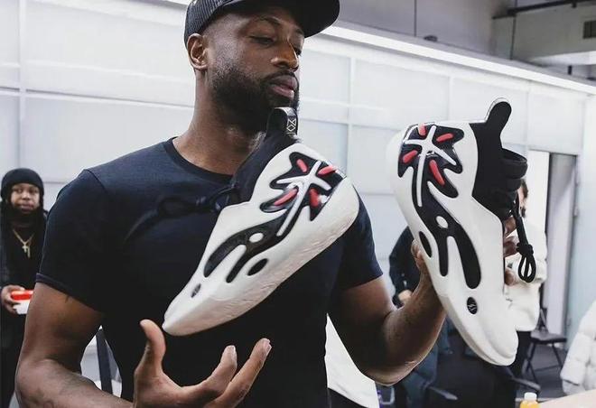 董方卓：孙兴慜是历史上最好的五大联赛亚洲球员（董方卓称孙兴慜为五大联赛史上最佳亚洲球员）