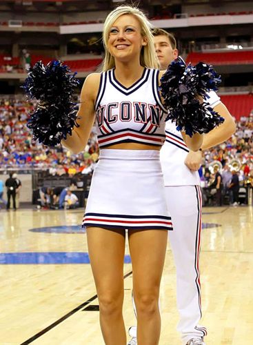 费尔明用一个词汇形容队友：费兰“鲨鱼”、佩德里“魔术”（费尔明一词评队友：费兰“鲨鱼”、佩德里“魔术”）