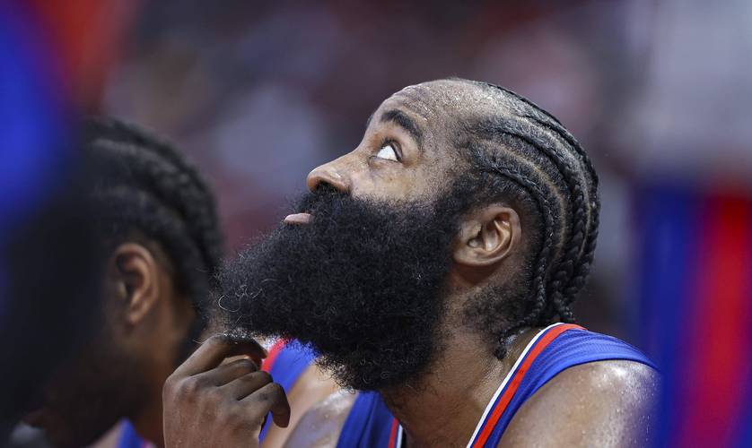 TA：皇马展现了斗志与整体性，这暂时缓解了阿隆索的下课压力（TA：皇马打出血性与整体配合，阿隆索的帅位压力暂告缓解）