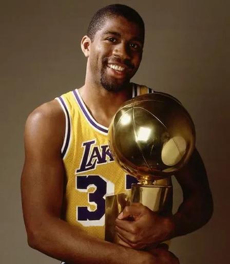 李嗣镕：如果算上进球的话，我的中超首秀能打7分左右（李嗣镕：算上进球，我给中超处子战打个7分左右）