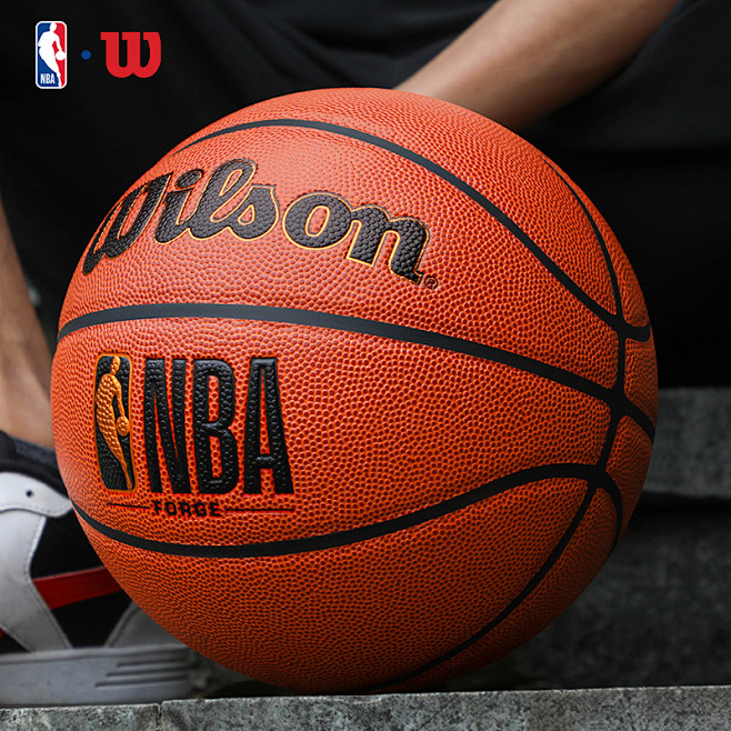 连续两赛季带不同球队欧战做客安菲尔德，阿隆索成历史第三人（阿隆索连续两季率不同球队欧战作客安菲尔德，成史上第三人）